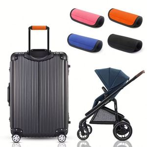 Poignées rembourrées réglables en néoprène avec impression de logo personnalisée en sérigraphie pour valises de voyage et housses promotionnelles d'entreprise - Product Image 2