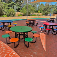 Ensemble table et bancs de salle à manger extérieurs sur mesure pour projets municipaux, en acier galvanisé durable, imperméable et résistant aux UV, pour cours