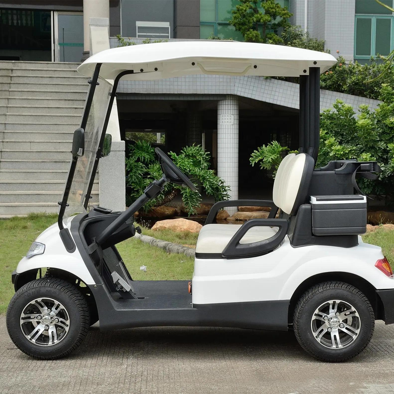 Huanxin 2 assentos carrinho de golfe levantado carro com 48v motor ac