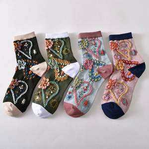 Chaussettes imprimées au-dessus du genou, nouvelle collection automne-hiver, chaussettes mi-hautes pour femme, chaussettes habillées d'extérieur - Product Image 3