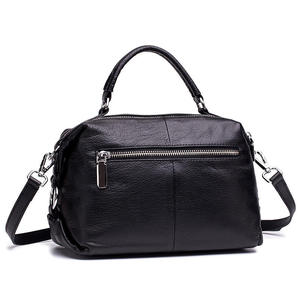 กระเป๋าถือหนังวัวแท้ Andong รุ่น Pillow Bag กระเป๋าสะพายไหล่หนังวัวสำหรับผู้หญิง - Product Image 3