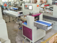 Machine d'emballage horizontale automatique de serviettes hygiéniques pour femmes 1-3 pièces
