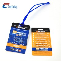 Étiquette NFC pour bagages d'aéroport PVC QR Code Impression du numéro de série Étiquettes à bagages en plastique RFID 13.56MHz