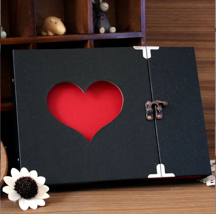 Bán buôn sáng tạo các tông màu đen Album ảnh Mười inch DIY tình yêu Album Cuốn sách với skeletonized khóa Clasp và lá lỏng lẻo Clasp