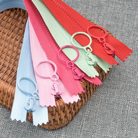 Pochette en nylon avec fermeture éclair métallique 5 #   Fermeture éclair colorée pour vêtements, accessoires de design, fermeture éclair en nylon à longue chaîne