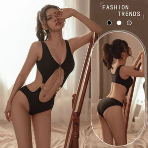 Sexy Ondergoed 6393 Japans Badpak Vrouwen Uitgehold Metalen Ketting Uit Één Stuk Bodysuit - Product Image 1