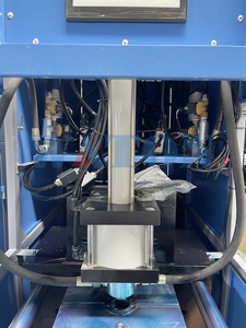 Half-Automatische 20-Liter Waterfles Productie Machine Eenvoudige Bediening Kerncomponenten-Pomp Motor Plc Voor Pp Plastic - Product Image 3