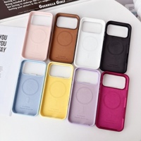 Coque de téléphone en silicone liquide à paillettes effet vague d'eau avec diamants pour iPhone 15 16 17 Pro Max, compatible charge sans fil, magnétique et antichoc