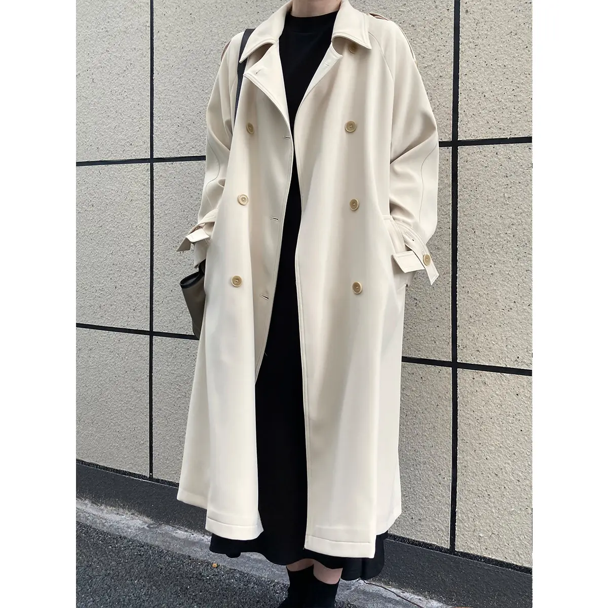 Personnalisé automne et hiver nouveau style drapé lâche mode mi-long genou longueur trench manteau impression LOGO