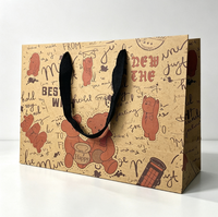Sac en papier kraft multi-tailles en stock avec impression intégrale motif ours de dessin animé, sac de transport pour la vente au détail, les cadeaux de fête et l'emballage cadeau