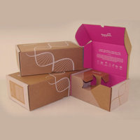 Boîte d'emballage écologique en carton recyclé holographique violet pour hijabs et chemises