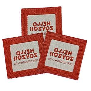 Étiquettes en polyester tissées sur mesure, fabriquées au Vietnam |   Étiquettes écologiques à pliage central pour vêtements de mode, emballage de marque haut de gamme - Product Image 1