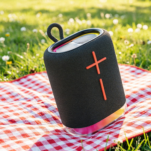 ลำโพงพกพา OEM รุ่น Pocket Bt 5.4 เสียงเบสหนักแน่น พร้อมไฟ RGB สำหรับงานปาร์ตี้ที่บ้านและกิจกรรมแคมป์ปิ้งกลางแจ้ง - Product Image 5