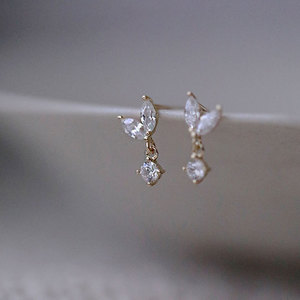 Orecchini a Perno Minimalisti in Stile Francese a Forma di Foglia e Goccia per Donne, Gioielli per Orecchie Scintillanti e alla Moda - Product Image 1