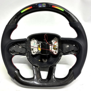Volante Personalizado de Fibra de Carbono Negra para Hellcat Charger Grand - Product Image 1