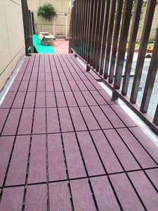 กระเบื้องพื้นคอมโพสิตสำหรับระเบียงราคาประหยัด ผลิตโดยจีน - Product Image 5