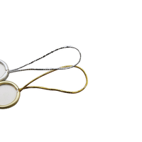 Nouvelles étiquettes suspendues en corde élastique or/argent, imprimées numériquement, avec cordon extensible et sceau métallique, design personnalisé pour vêtements