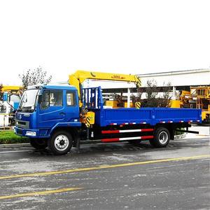 Top marque SQ4SK2Q 4 tonnes grue montée sur camion à <span class=keywords><strong>bras</strong></span> droit 4 tonnes 3 tonnes 2 tonnes mini grue montée sur camion à flèche meilleur prix à vendre - Product Image 1