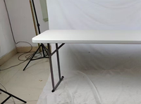 Vente en gros Salle à manger extérieure de jardin Tables pliantes en plastique blanc pour événement et fête