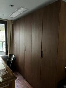 2024 trường hợp khách hàng thực sự Chân Trời đầy đủ bộ đồ nội thất trong phòng khách bao gồm tủ trưng bày kính và tủ quần áo bằng gỗ - Product Image 5