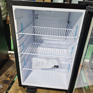 Réfrigérateur à <span class=keywords><strong>caviar</strong></span> commercial à porte vitrée de 70 L - Product Image 6