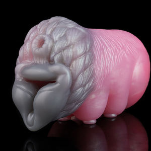 YC-2322 Wolf Meisje Realistische Vagina Mannelijke Penis Massager Fantasie Dier Dual Channel Siliconen Mannelijke Masturbator Seksspeeltjes Groothandel - Product Image 1