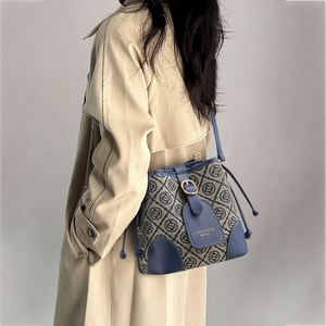 Wholesale Custom Lady Fashion <b>Waterproof</b> Geometric Jacquard Bucket <b>Bag</b> Women PU Leather <b>Drawstring</b> Shoulder <b>Bag</b> Detachable - Product Image 6