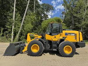 Cargador hidráulico de ruedas Komatsu usado, con bajas horas de trabajo, para movimiento de tierra, motor pesado de carretera - Product Image 2