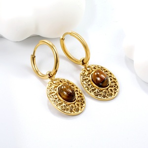 Boucles d'oreilles personnalisées en pierre naturelle, vente en gros, bijoux en acier inoxydable étanche plaqué or 18 carats, créoles géométriques rondes - Product Image 6