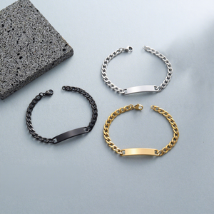 Bracciale da Uomo in Acciaio Inossidabile con Catena a Maglia Curb Placcata Oro 18K PVD, Personalizzabile con Logo e Nome Inciso - Product Image 1