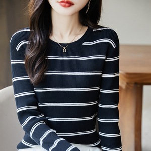 <span class=keywords><strong>Pull</strong></span> tricoté à manches longues col rond 100 % coton, coupe ajustée, rayures contrastées, style coréen, collection hiver 2025, mode jeune - Product Image 4