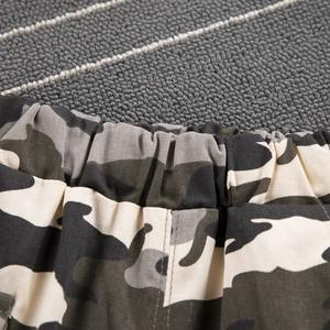 ชุดเสื้อยืดแขนสั้นสีพื้นผ้าฝ้ายขายดี พร้อมกางเกงลายพรางสไตล์เกาหลีสำหรับเด็ก - Product Image 5