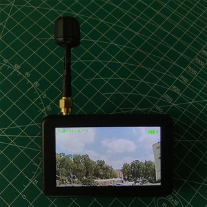 Moniteur FPV OEM 5.8G 40CH avec écran LCD 3 pouces 480x320 et micro-récepteur à <span class=keywords><strong>recherche</strong></span> automatique pour drone RC multicoptère - Product Image 6