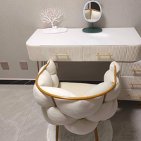 Goldbeiniger Samt-U-förmiger Einzelsessel Moderner Langlebiger Umweltfreundlicher Liegestuhl für Wohnzimmer im Casual-Lounge-Stil