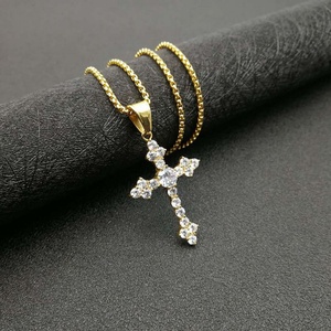 Collar con Colgante de Cruz de Jesús Estilo Hip Hop con Microincrustaciones de Circonita Cúbica, Collar con Flecha Brillante y Dijes de Diamantes de Acero Inoxidable - Product Image 4