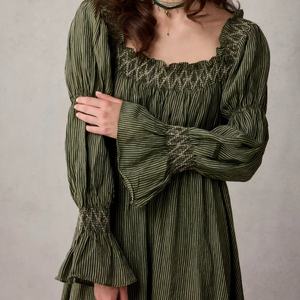 เดรสลำลองคุณภาพสูงมาใหม่สำหรับฤดูใบไม้ร่วง แขนยาว แต่งสม็อค ปักลายผ้าลินิน เดรสยาวแบบเรียบร้อย - Product Image 2