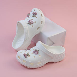 Zuecos Cherry Girl para Mujer, Color Café, Caqui, Gris, Negro, Blanco, Sólido, Grosor Medio, Tacón de 2-3 cm, Antideslizantes, para Exteriores y Playa - Product Image 3