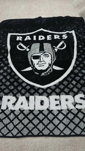 Özel Tasarım Las Vegas Raiders Kare Baskılı Flanel Bebek Battaniyesi, Öğle Arası Kanepe Yatak Örtüsü, Futbol 32 Takım - Product Image 2