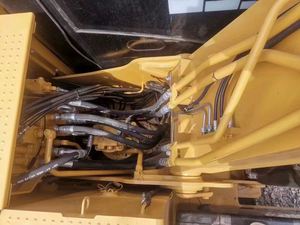 Excavatrice sur chenilles d'occasion de 12 tonnes pour Cat 312D2 en bon état avec composants essentiels incluant moteur et pompe - Product Image 4