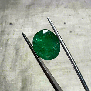 Vente en gros de pierres précieuses vertes certifiées, émeraude naturelle de Zambie de 4,36 carats, taille ovale, pour bagues, pendentifs, bijoux personnalisés - Product Image 1