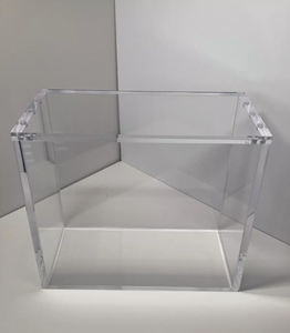 Boîte d'entraînement Pokémon <span class=keywords><strong>Elite</strong></span> en acrylique magnétique transparente moderne Présentoir écologique de 6mm d'épaisseur pour l'affichage en magasin - Product Image 4