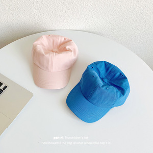 قبعة بيسبول للأطفال من BOTTCOOLA عالية الجودة للبيع بالجملة، مصنوعة من القطن بلون سادة، متعددة الاستخدامات لفصل الصيف، رقيقة بألوان الحلوى للحماية من الشمس - Product Image 3