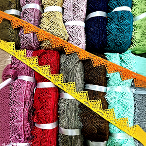 Sacs cadeaux élégants de qualité supérieure en dentelle 100% coton, écologiques, avec broderie florale artisanale, design traditionnel, multi-usages - Product Image 1
