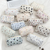 Pochette cosmétique matelassée à imprimé floral de dessin animé mignon, en polyester, sac de maquillage portable de voyage, plusieurs options de couleurs pour filles
