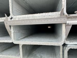Tubo de Acero Cuadrado Pre Galvanizado con Recubrimiento de Zinc por Inmersión en Caliente, Sección Hueca, Tubo Rectangular Galvanizado de 20x40 - Product Image 1