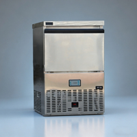 Machine à glace par pulvérisation de refroidissement par eau Offre Spéciale comptoir de bar faisant 30*30 barre carrée grande machine à glaçons solide grand Cube de glace