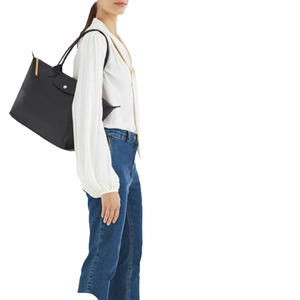 <span class=keywords><strong>Sac</strong></span> à main décontracté pour femme en similicuir de grande capacité Nouveau <span class=keywords><strong>sac</strong></span> fourre-tout à bandoulière tendance imperméable avec fermeture éclair - Product Image 5