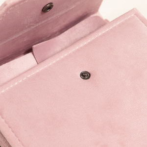 Sac de rangement pour bijoux en velours perlé pour femmes avec logo personnalisé, boîte d'emballage créative de couleur personnalisée par EleQueen - Product Image 4