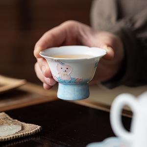 Tasse à tige en céramique peinte à la main, motif lapin mignon et fleur, tasse de dégustation en porcelaine, ensemble de thé Kung Fu - Product Image 2