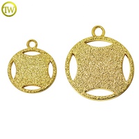 Fabricant de raccords en métal pour bijoux personnalisés Bracelet réglable en métal émaillé Nom Pendentif Collier Accessoire Charms en métal
